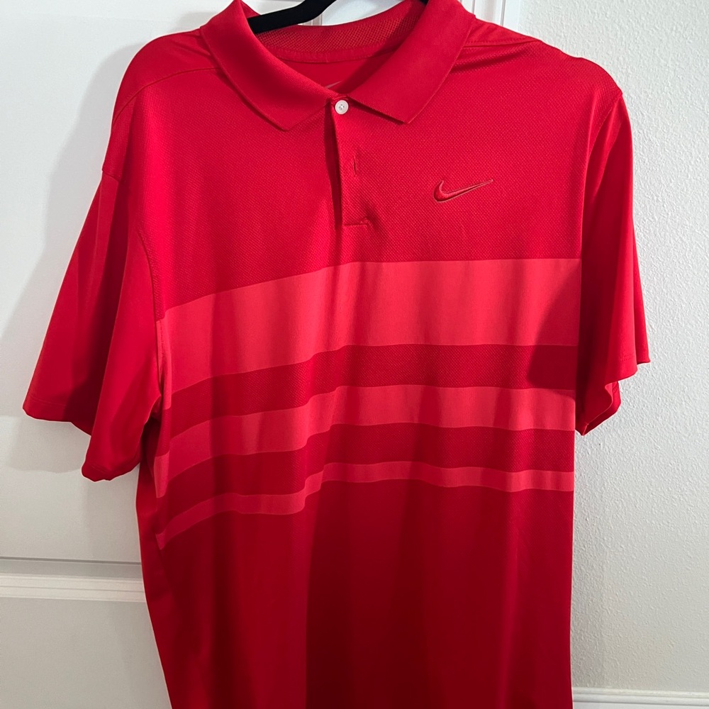 Nike red dri-fit large